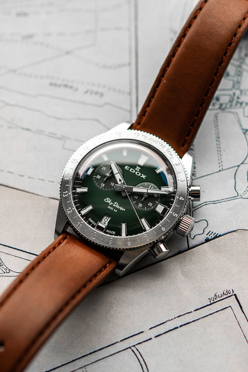 時計 TOMO Amazon.co.jp: いスクエア型のトーキング・ウォッチ日本語 腕時計