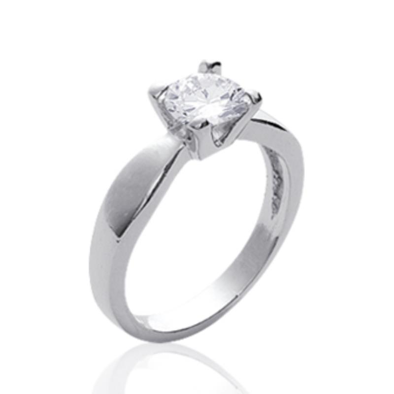 Lykka solitaire silver ring prong