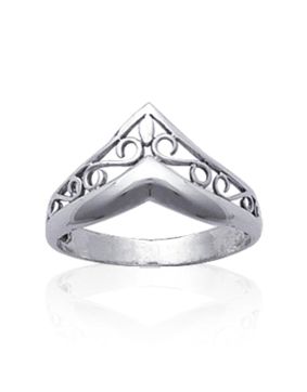 Lykka chevron filigree silver ring
