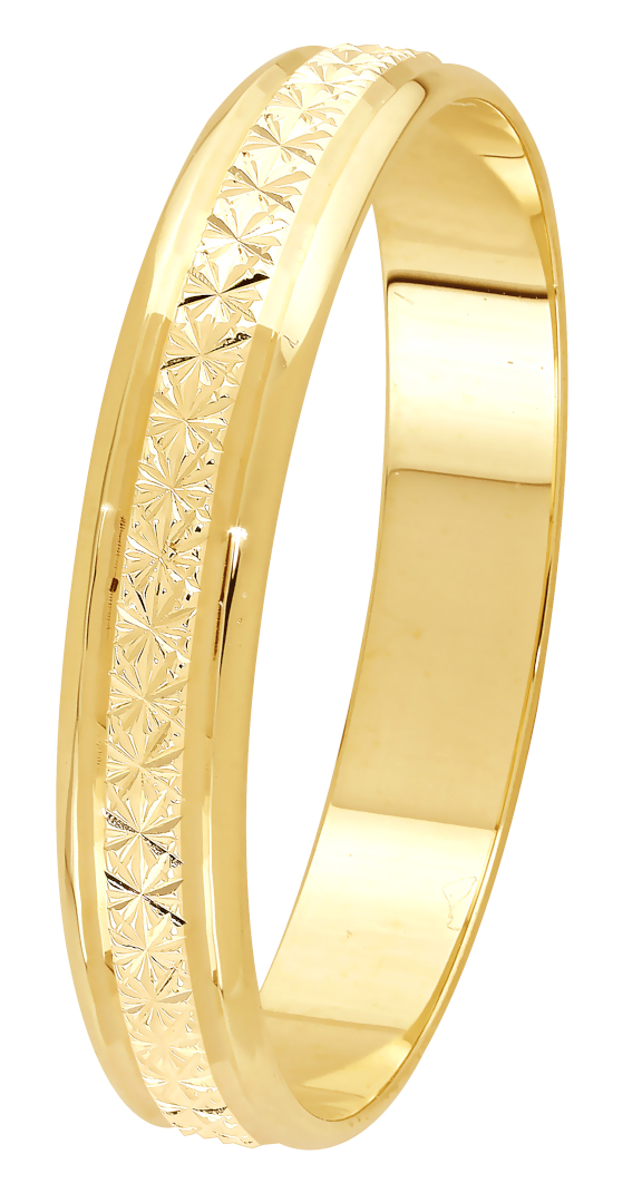 Lykka Exclusive yellow gold diamond cut engagement ring 4 mm