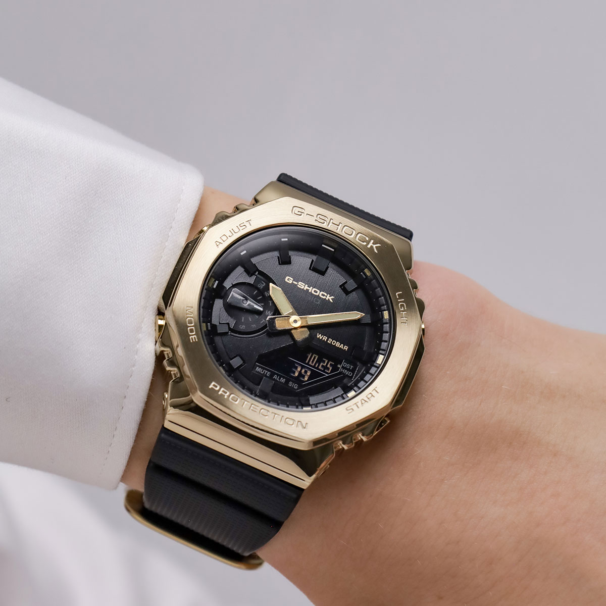 Casio G-Shock GM-2100G-1A9ER - watchesonline.com