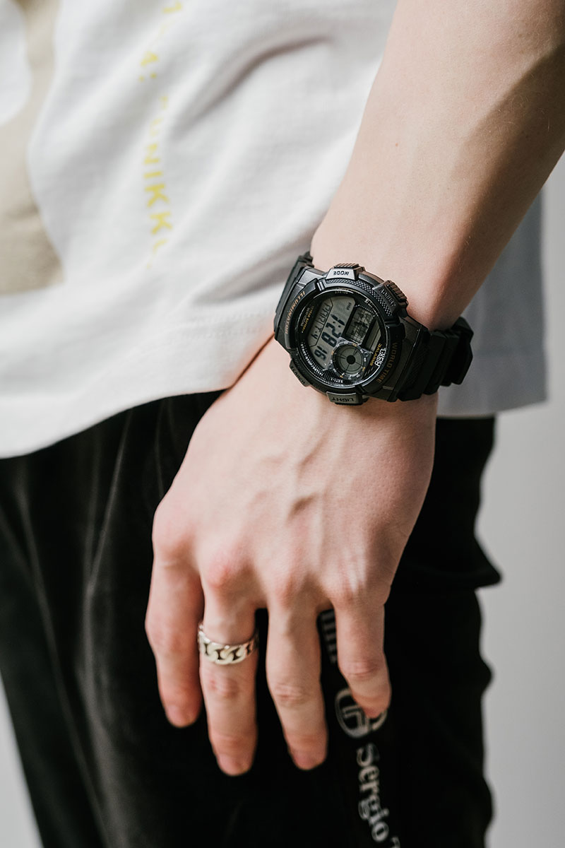 Casio g shock ae1000w deals