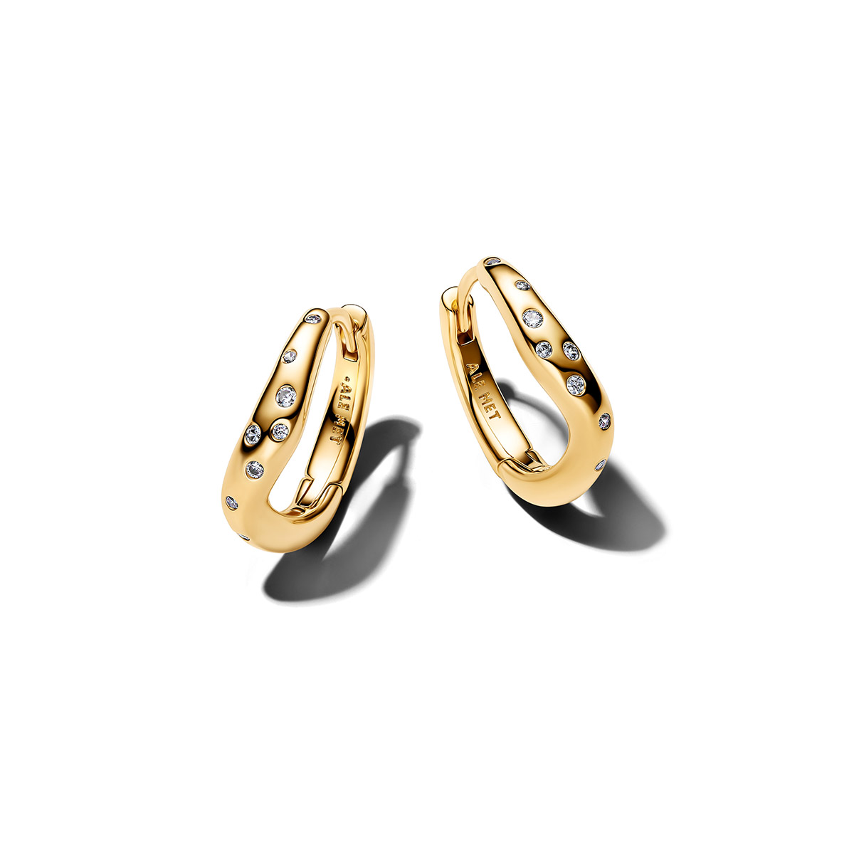 Pandora Essence wavy hoop earrings 264663C01