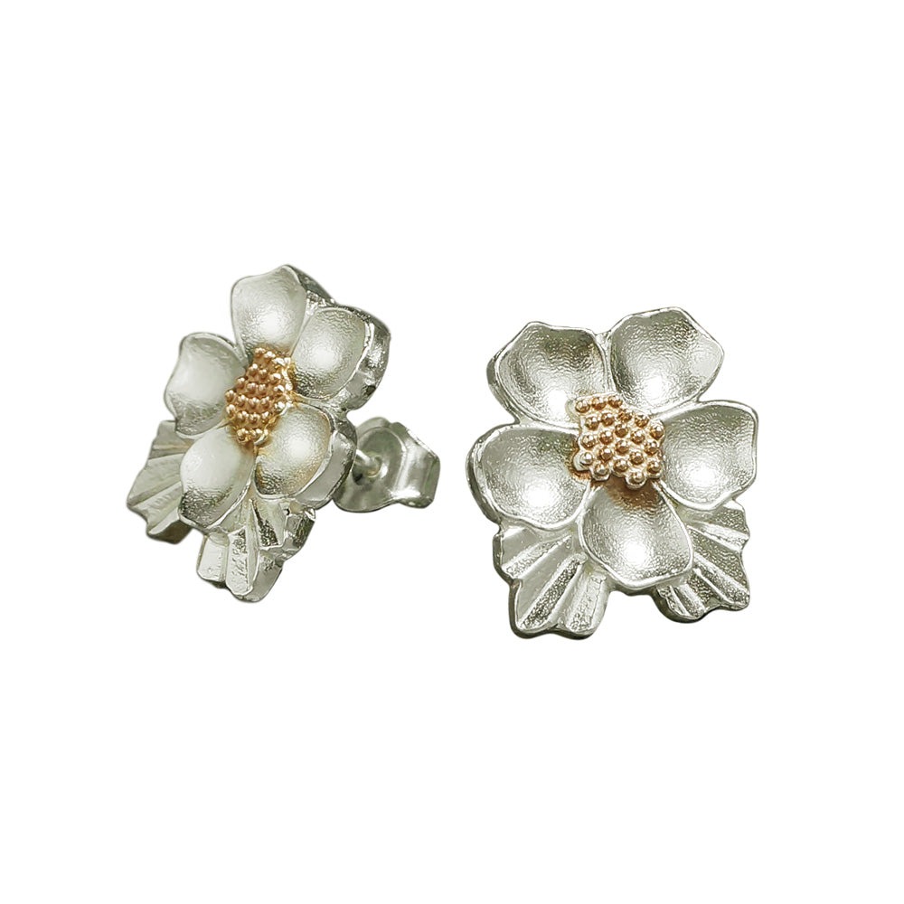 Kaamos Hillankukka stud earrings 037