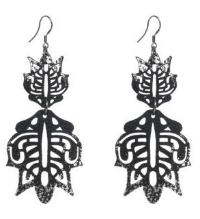 Hopeapuro Made by Anette Ahokas Miracle of the east silver earrings