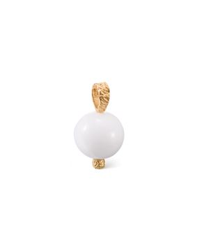 Kalevala Itu pearl charm goldplated silver 281001402J