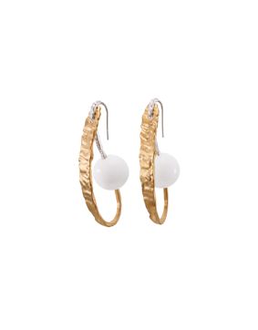 Kalevala Itu large pearl earrings goldplated silver 261001403JK