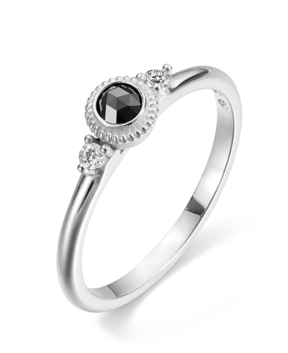 Kalevala Beloved three-stone 0.23 ct black diamond ring white gold 541000003M