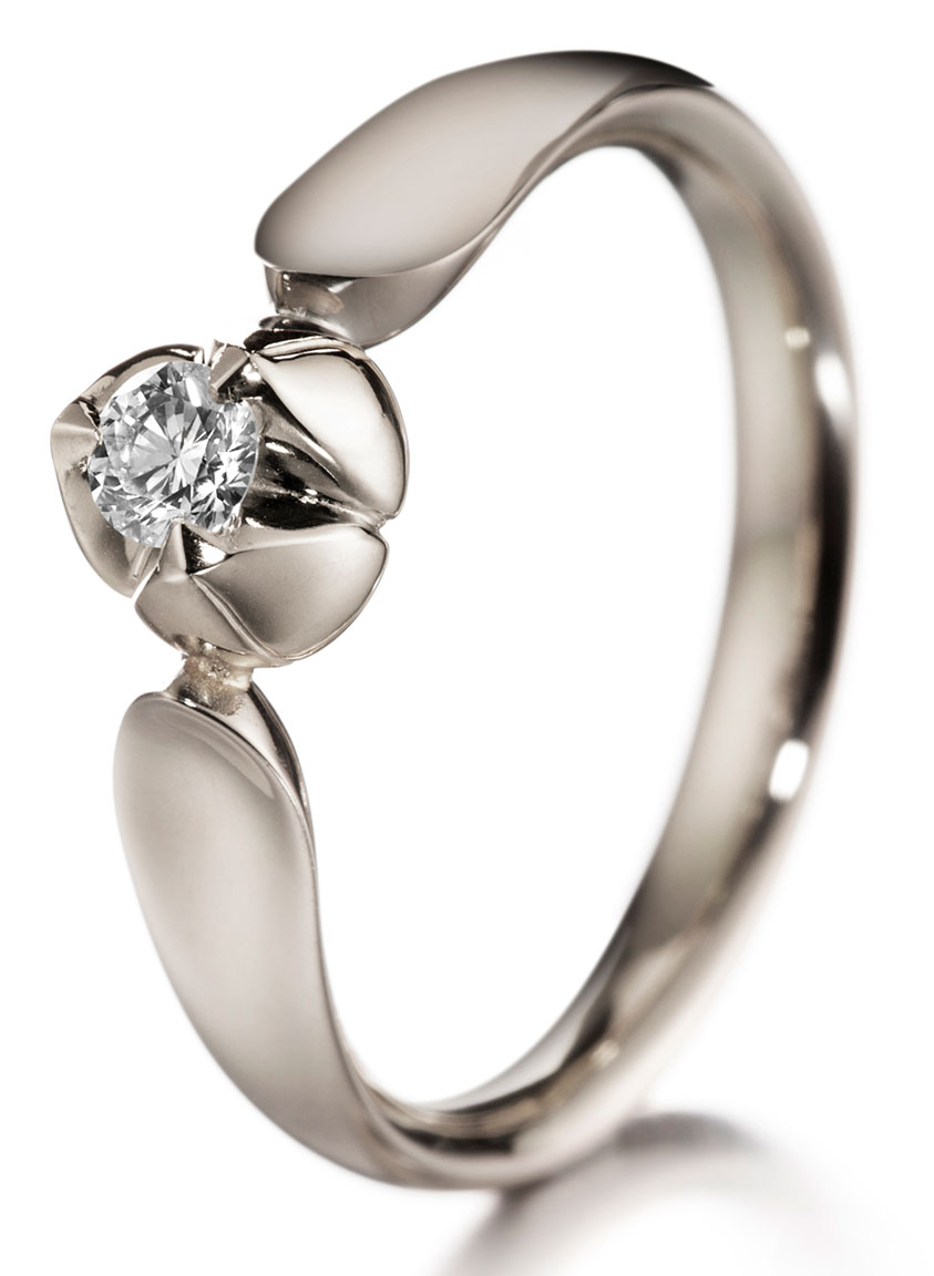 Lumoava Sweet Heart diamond ring 826530000