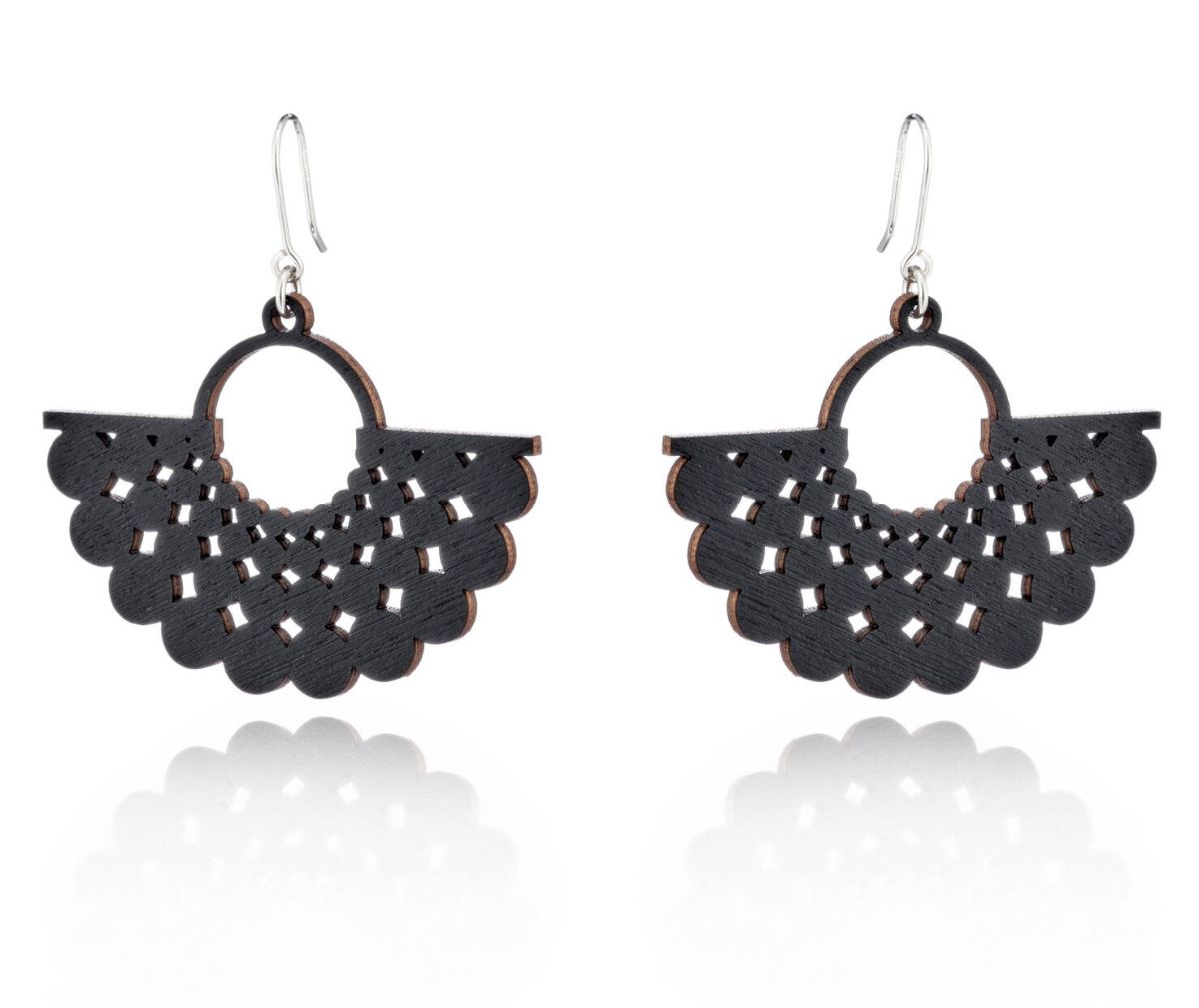 Lumoava Aika tree earrings black LV5244200010