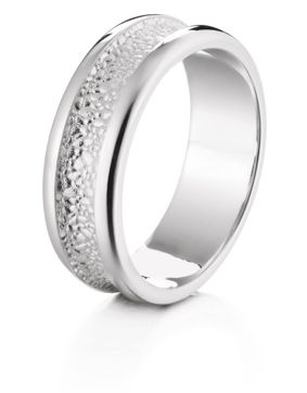 Lumoava Kätkö wide white gold ring L82242310000