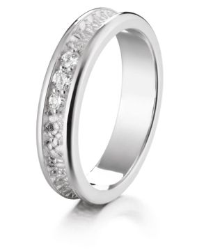 Lumoava Kätkö white gold diamond ring L82242330000