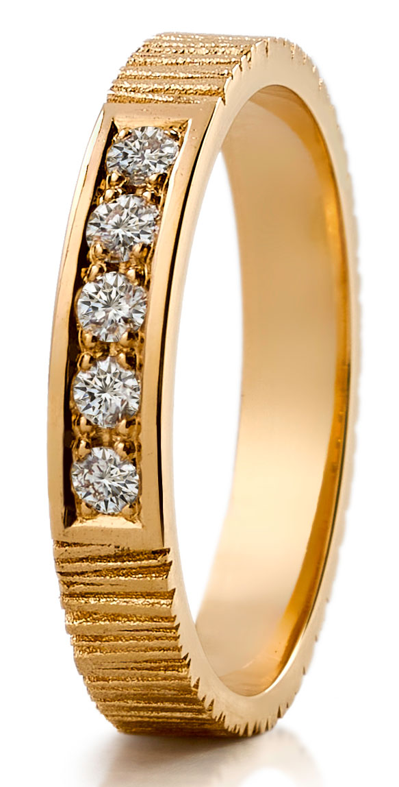 Lumoava Stripe Diamond Ring L72217330000