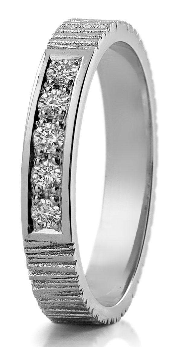 Lumoava Stripe Diamond Ring L82217330000