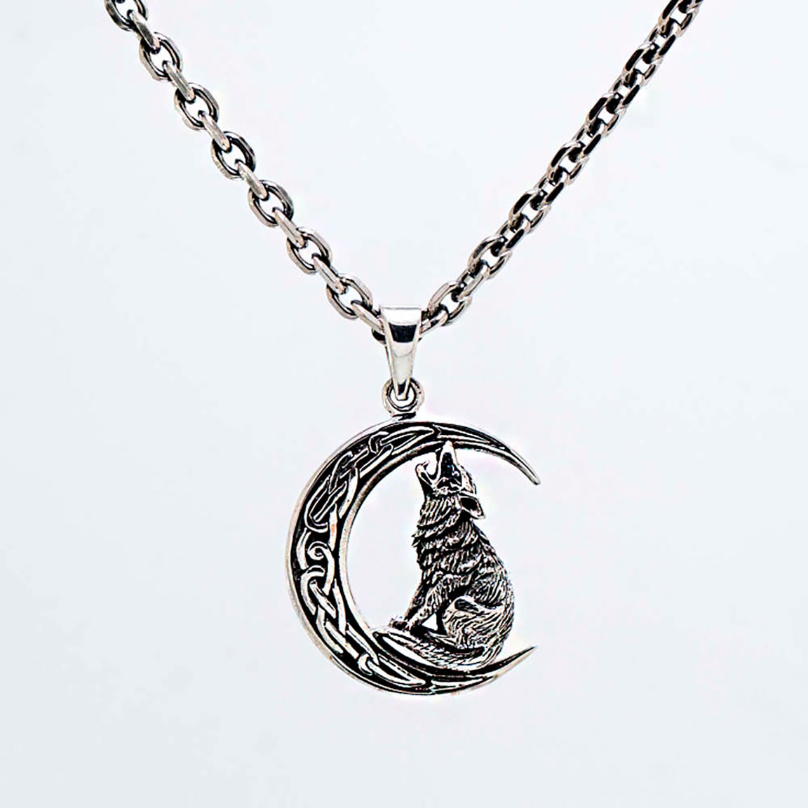Northern Viking Jewelry Moon Wolf Necklace NVJ-H-RS051