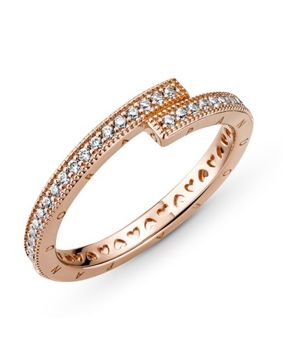 Pandora Sparkling Overlapping Ring 189491C01