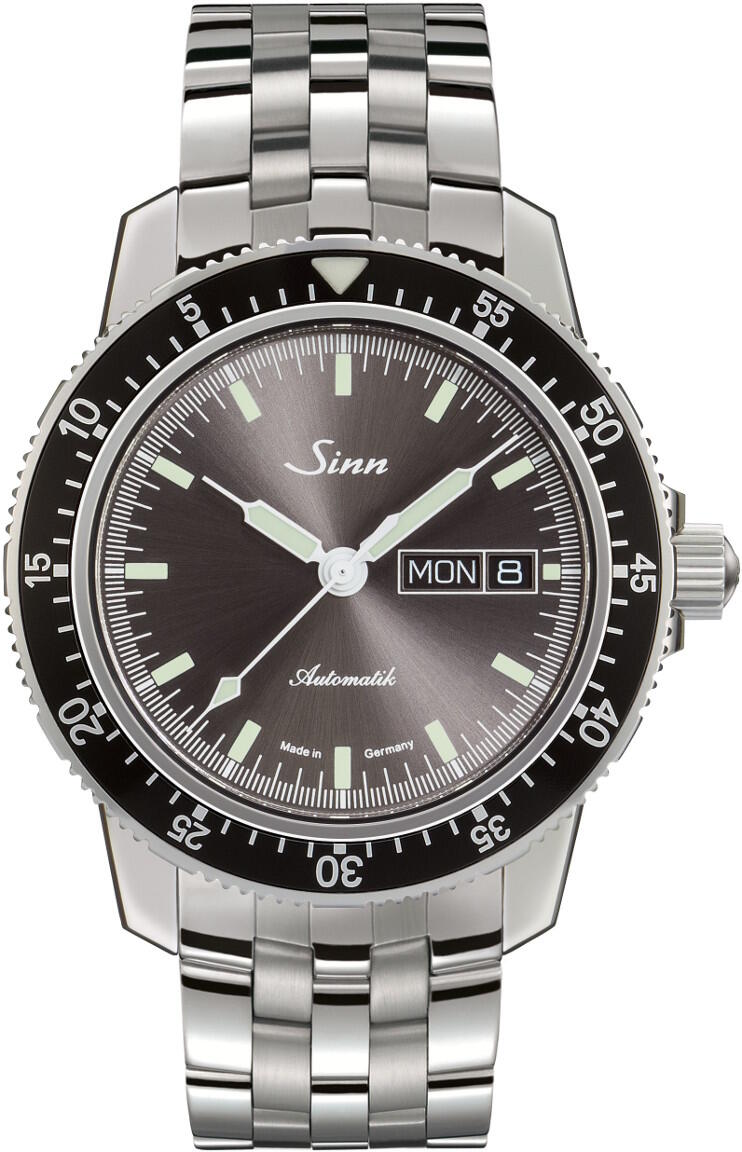 Sinn 104 St Sa I A with fine link bracelet