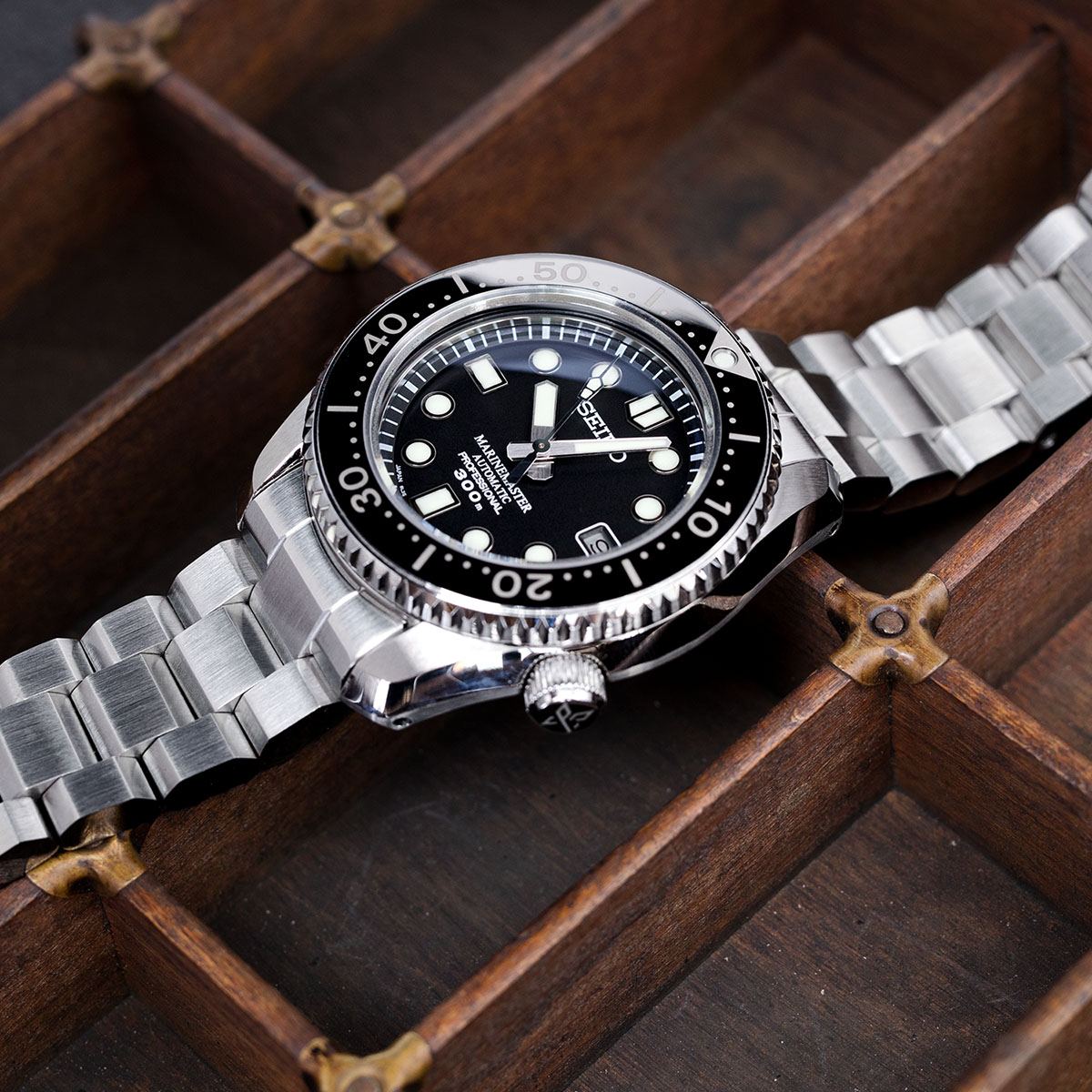 Seiko mm300 hotsell sbdx017