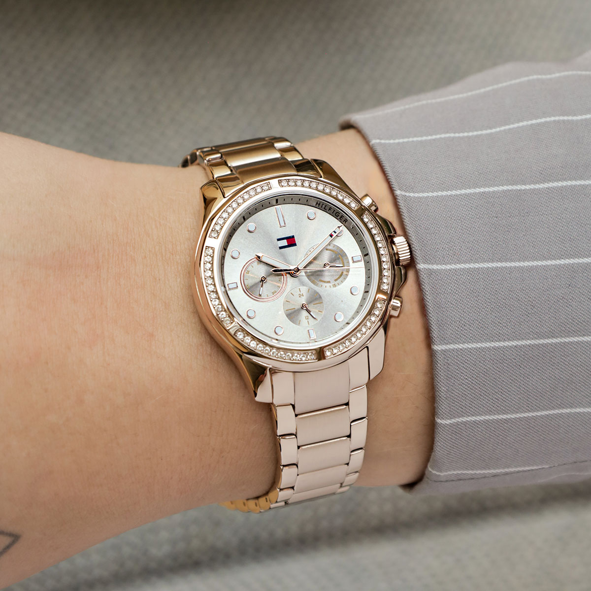 Hilfiger rose gold watch top