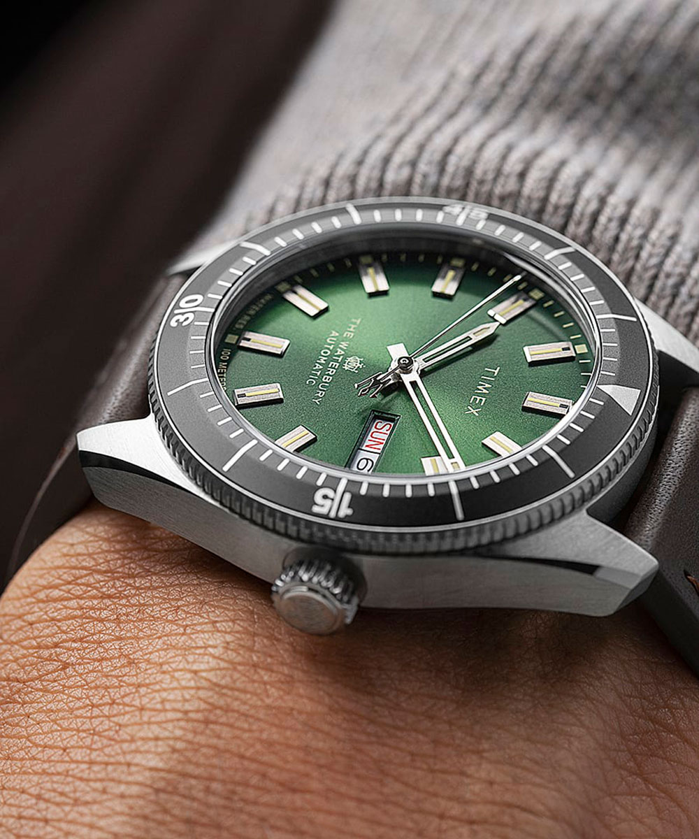 Timex Waterbury Dive Automatic TW2V24700 watchesonline