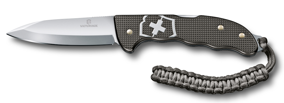 VICTORINOX HUNTER PRO LARGE editorial ATAMIAN