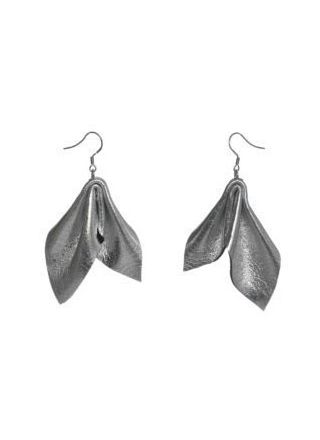 Hopeapuro Made by Anette Ahokas Moth silver earrings