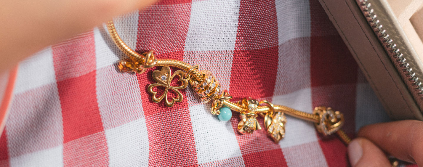 Collectible Jewelry Campaign: Buy 3 charms from the same brand (Lumoava, Pandora, or Thomas Sabo), pay for 2